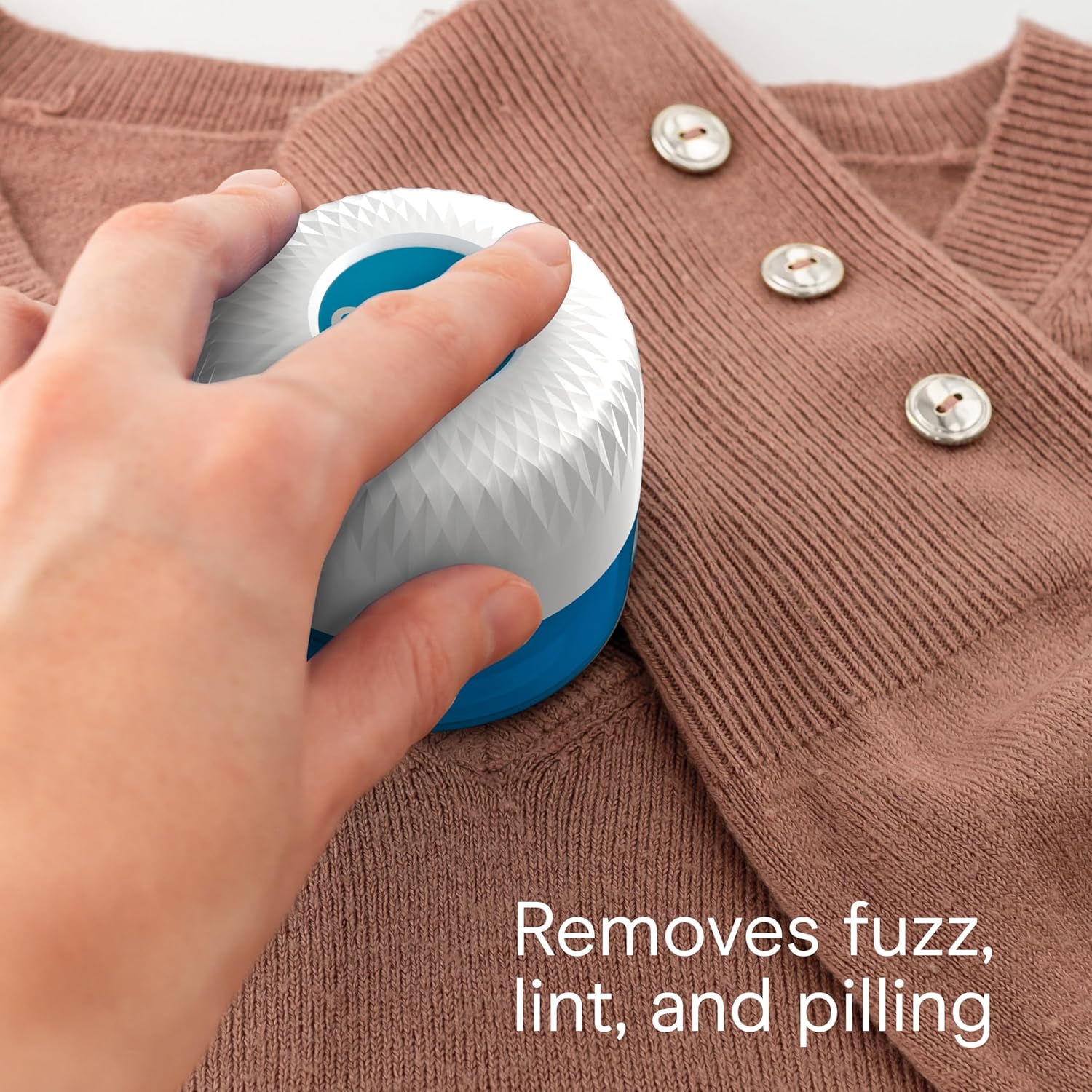 Conair Fabric Shaver, Lint Shaver for Clothing and Furniture Removes Lint, Fuzz, and Pilling, Fabric Pilling Remover with Extra-Large 2.25" Shaving Surface and 3 Stainless Steel Blades - Image 5